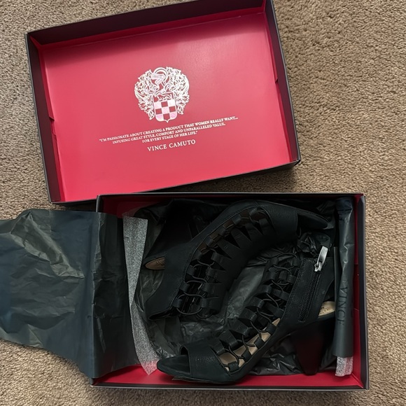 Vince Camuto Eliaz Heeled Strappy Gladiator Dress Sandals Black Leather Size 7 - Picture 12 of 14